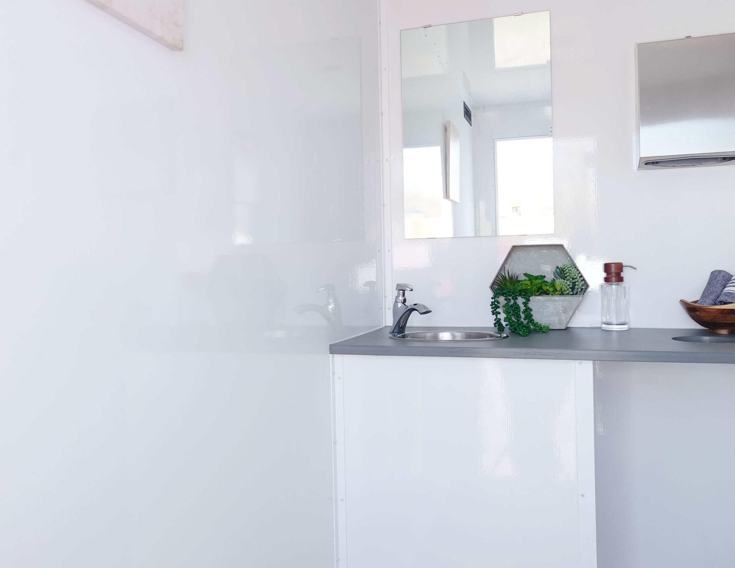 restroom trailer business