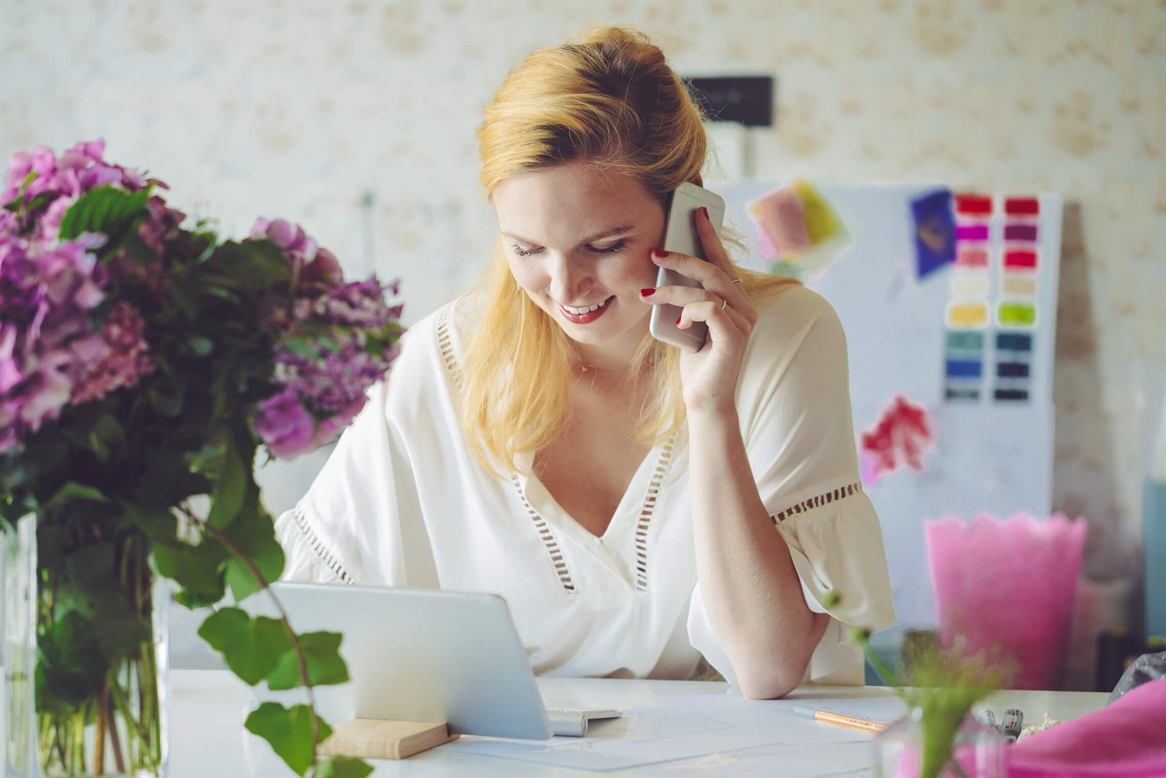 Woman talking to preferred vendor